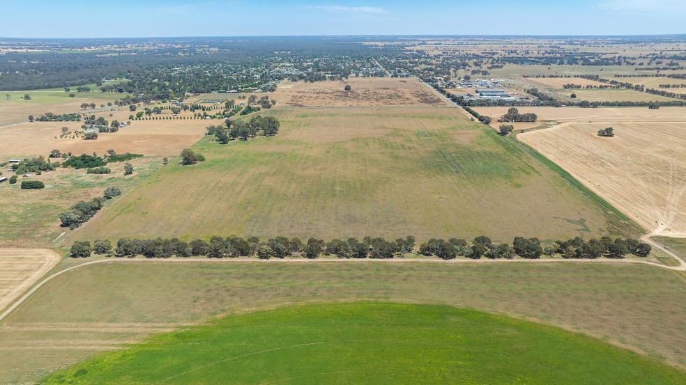 Click to view all images Part 4404 Riverina Hwy Howlong NSW 2643 - Image 2