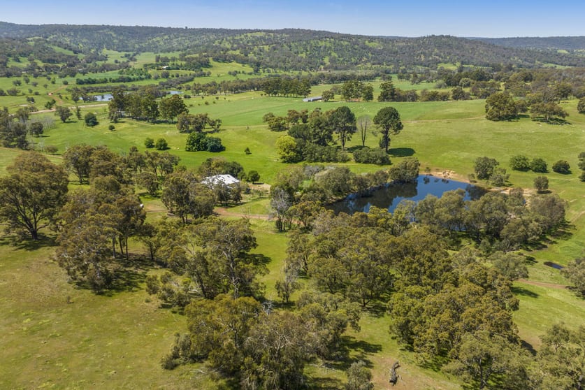 Click to view all images 2328 Chittering Road Lower Chittering WA 6084 - Image 3