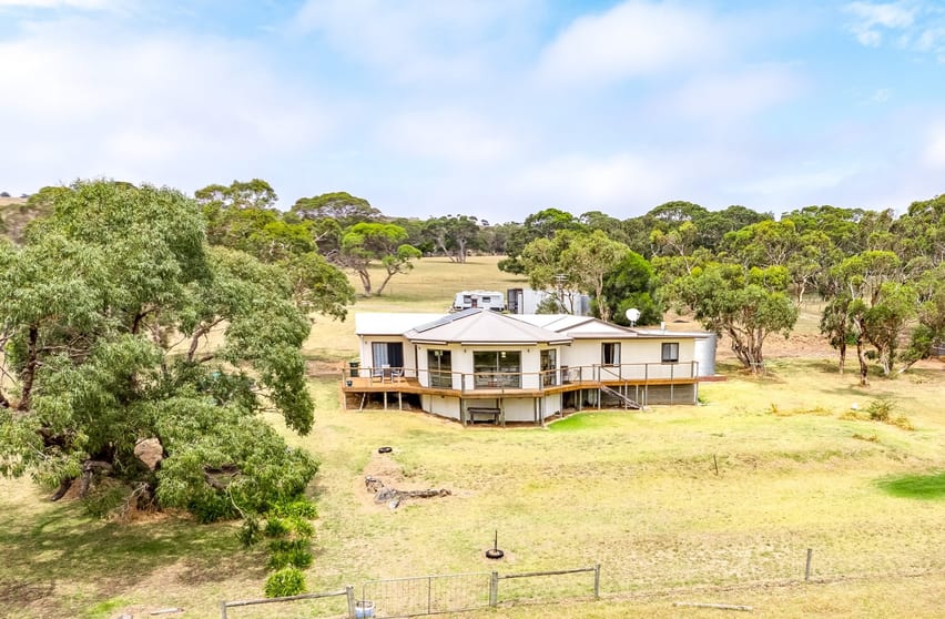 Click to view all images 63 Burgar Road Middleton SA 5213 - Image 2