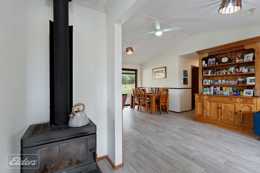 Click to view all images 136 Through Road Tooperang SA 5255 - Image 3