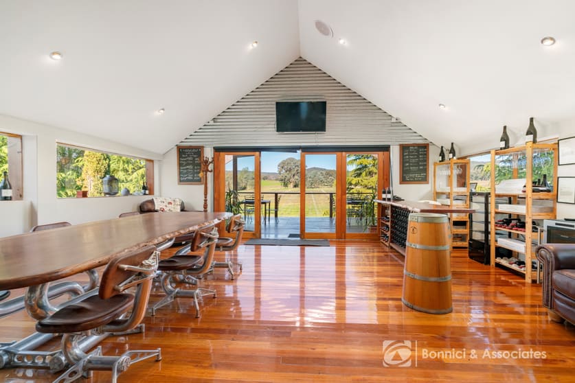 Click to view all images 51 Star Lane Wooragee VIC 3747 - Image 3