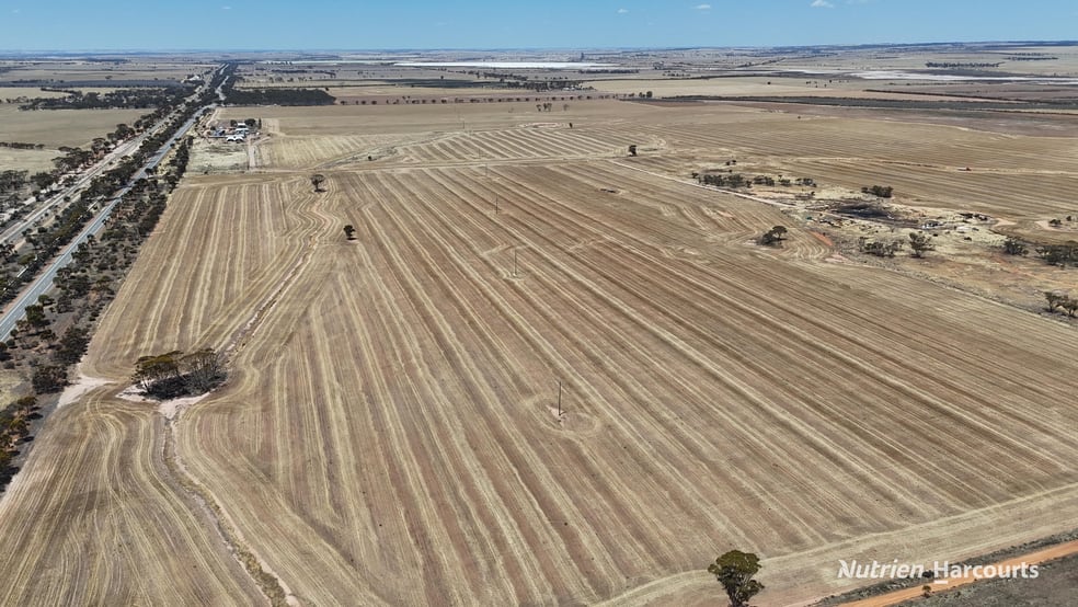 Click to view all images 18984 Great Eastern Highway South Doodlakine WA 6411 - Image 2