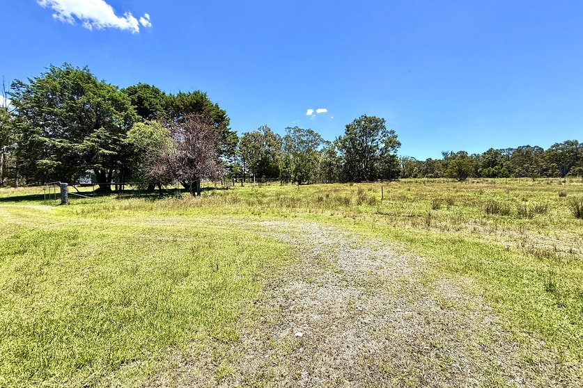 Click to view all images 13 Marulan Creek Road Marulan NSW 2579 - Image 2