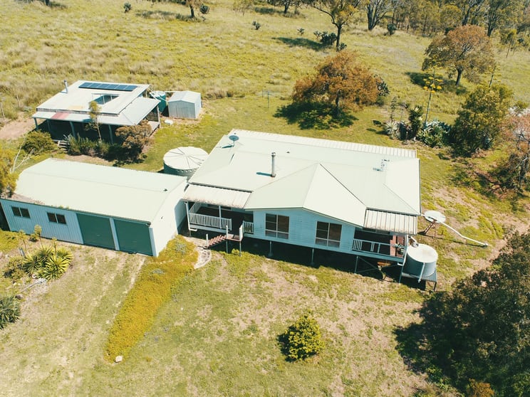 Click to view all images 2316 Leyburn Cunningham Road Pratten QLD 4370 - Image 2