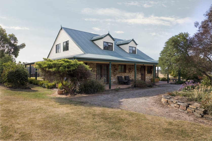 Click to view all images 20 Walkers Road Lindenow South VIC 3875 - Image 1