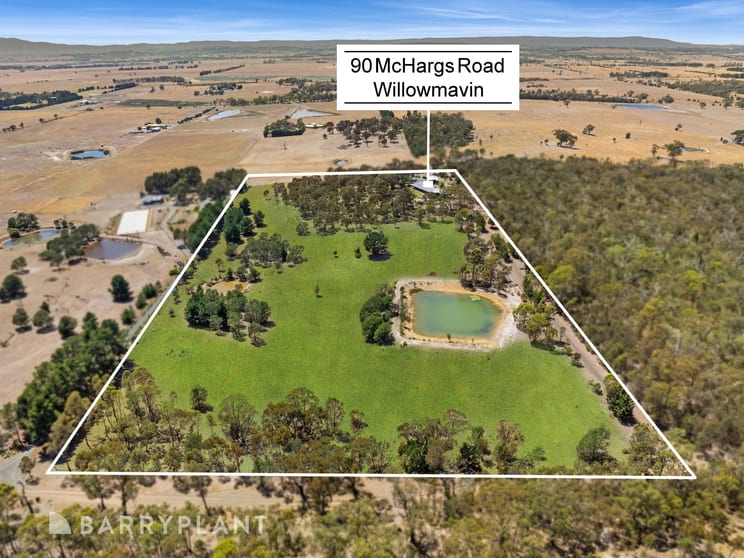 Click to view all images 90 Mchargs Road Kilmore VIC 3764 - Image 2