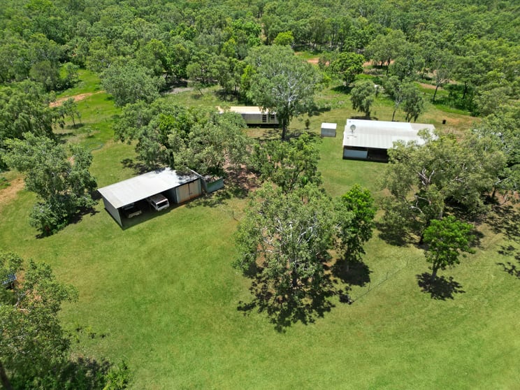 Click to view all images 270 Stuart Highway Mataranka NT 0852 - Image 1