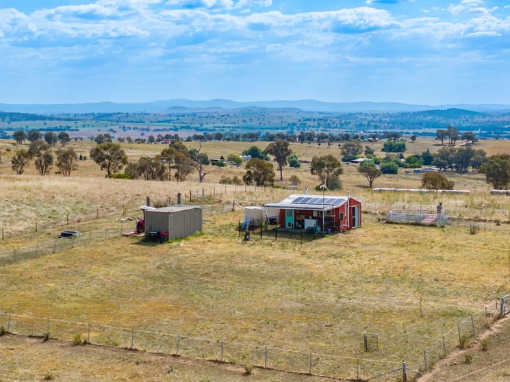 Click to view all images 476 Pride Of Oak Road Canowindra NSW 2804 - Image 3