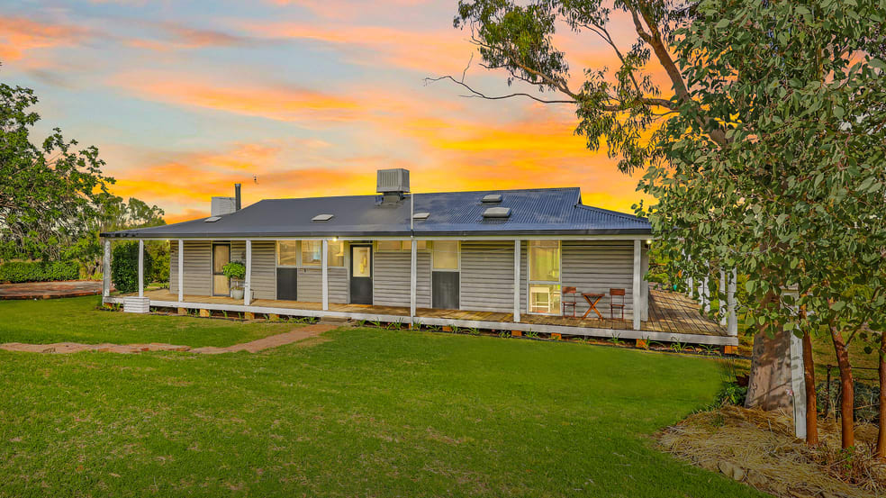Click to view all images 766 Manilla Road Tamworth NSW 2340 - Image 1