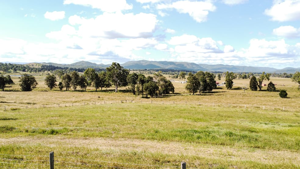 Click to view all images 47 Kropps Rd Mount Archer QLD 4514 - Image 2