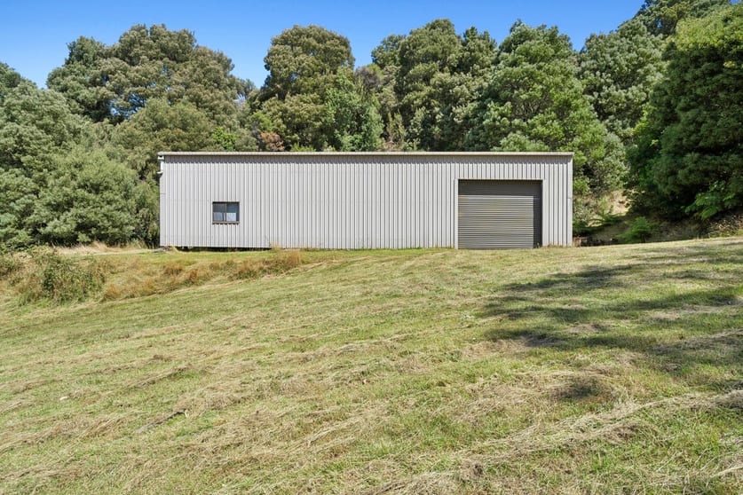 Click to view all images 165 Hendrickson Track Yuulong VIC 3237 - Image 3