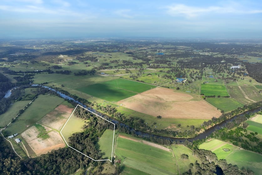 Click to view all images 400 McKee Road Theresa Park NSW 2570 - Image 2