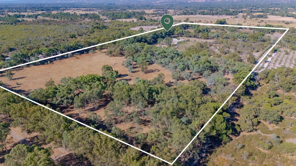 Click to view all images 366 Rapids Road Serpentine WA 6125 - Image 2