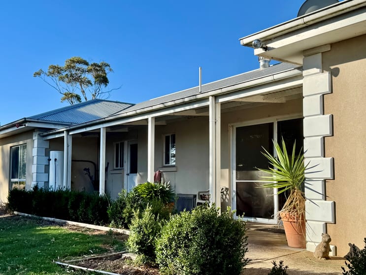 Click to view all images 476 Woorndoo-Dundonnell Road Woorndoo VIC 3272 - Image 3