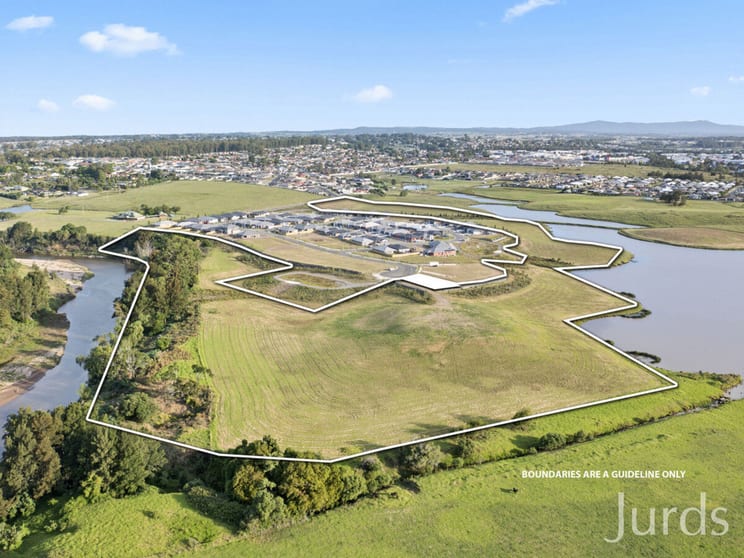Click to view all images 39 Cullami Street Anambah NSW 2320 - Image 1