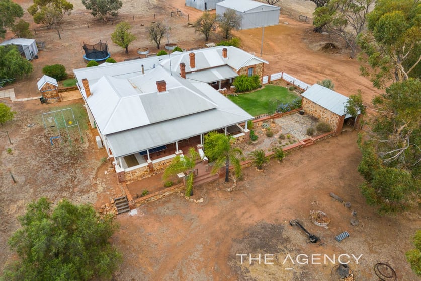 Click to view all images 602 Muluckine Road Grass Valley WA 6403 - Image 2