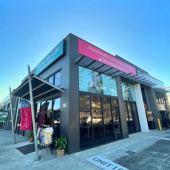 Click to view all images Clothing & Accessories business for sale in Burleigh Heads - Image 1