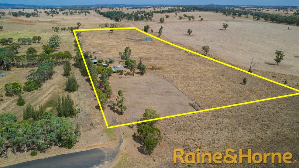 Click to view all images 22L Bulwarra Drive Dubbo NSW 2830 - Image 1