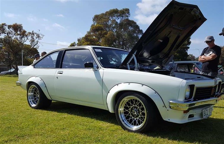 Click to view all images Accessories & Parts business for sale in Yatala - Image 3