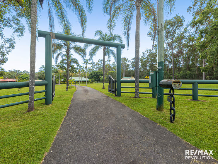 Click to view all images 74 Stern Road Carbrook QLD 4130 - Image 2