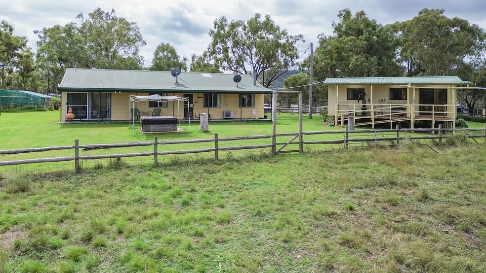 Click to view all images 28 Webber Lane Thanes Creek QLD 4370 - Image 3