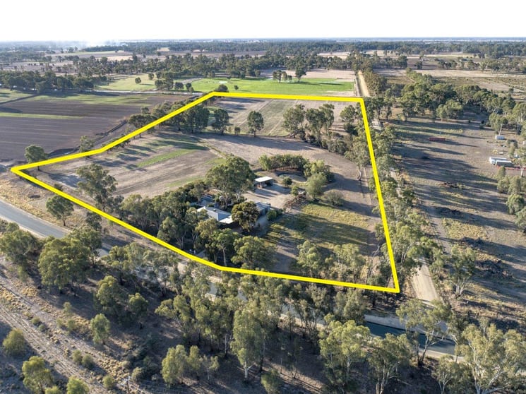 Click to view all images 450 MURRABIT WEST ROAD Murrabit West VIC 3579 - Image 2