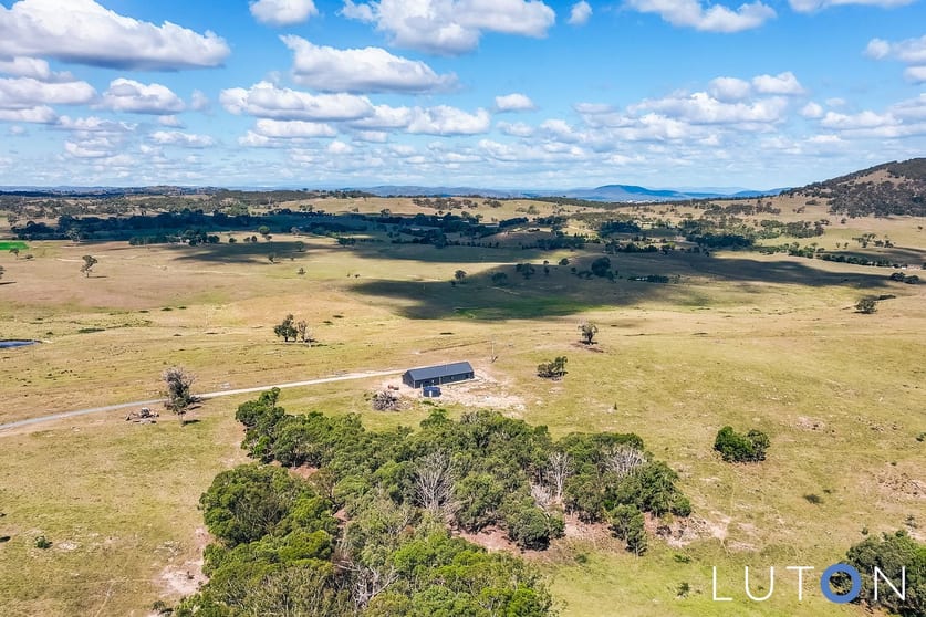 Click to view all images 101 Fairview Road Springrange NSW 2618 - Image 3