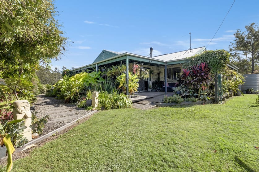 Click to view all images 2058 Armidale Road Willawarrin NSW 2440 - Image 3