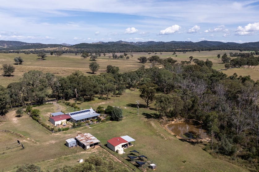Click to view all images 272 Laheys Creek Road Gulgong NSW 2852 - Image 3