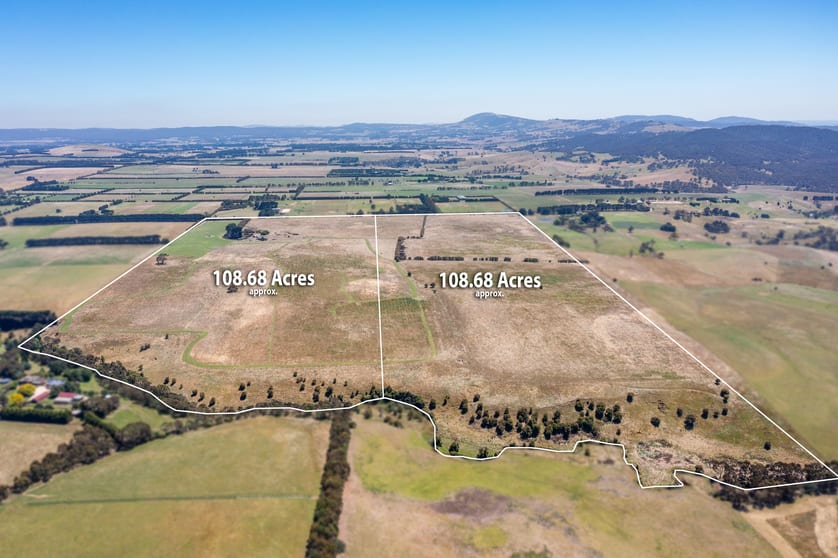Click to view all images 160 Sheehans Road Romsey VIC 3434 - Image 3