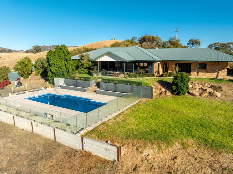 Click to view all images 841 Big Springs Road Wagga Wagga NSW 2650 - Image 3