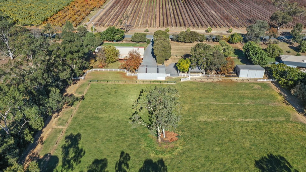 Click to view all images 515 Old Dookie Road Shepparton East VIC 3631 - Image 3