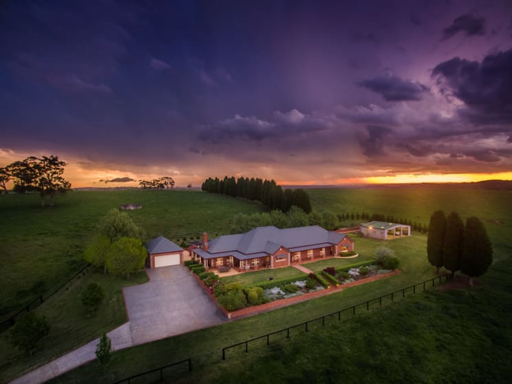 Click to view all images 355 Centennial Road Bowral NSW 2576 - Image 1