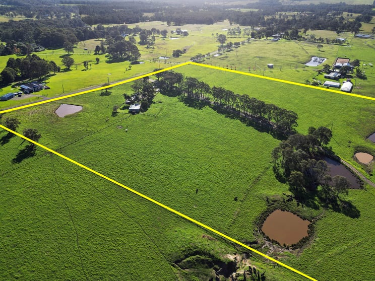 Click to view all images 289 Heaton Road Quorrobolong NSW 2325 - Image 3