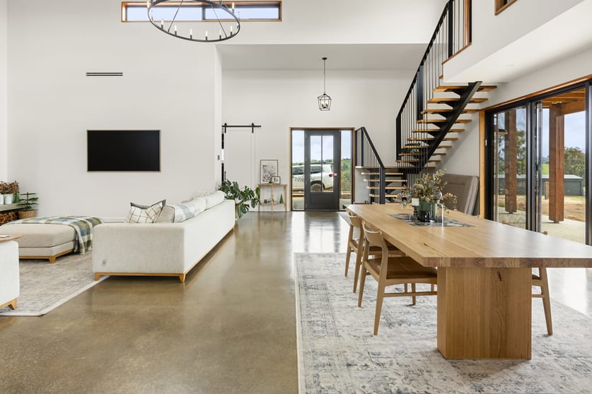 Click to view all images 28 Midland Link Highway Maindample VIC 3723 - Image 3
