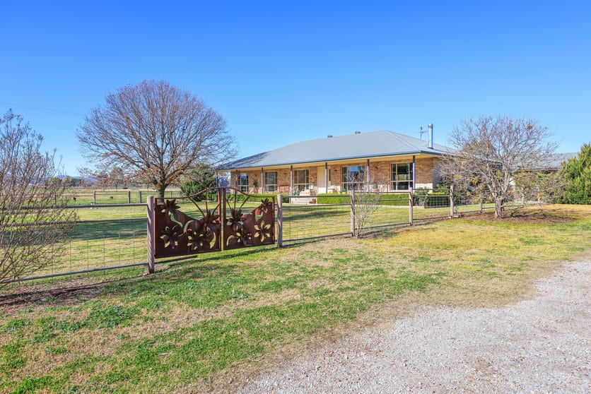 109 Reilleys Road Tamworth NSW 2340 - Image 1
