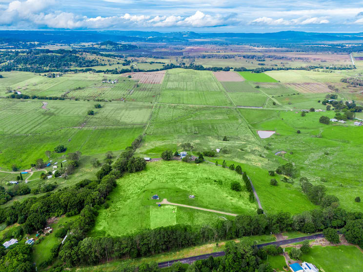 Click to view all images 1368 Wyrallah Road Wyrallah NSW 2480 - Image 3