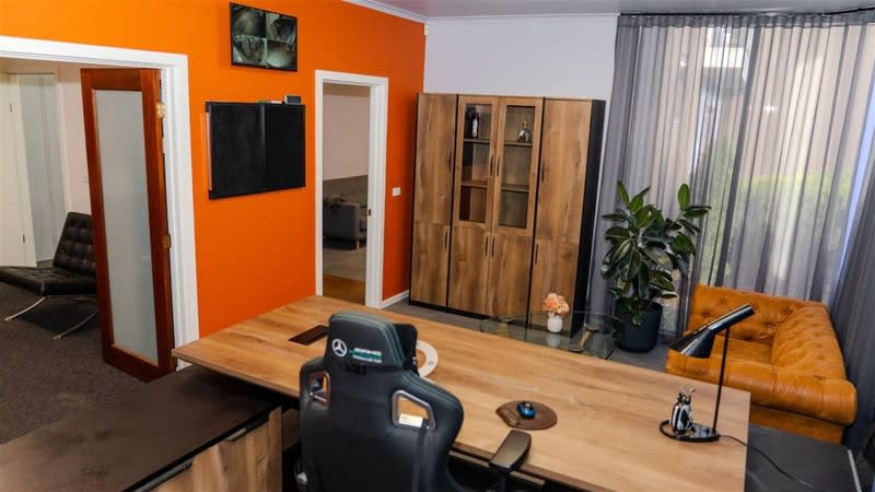 Accessories & Parts  business for sale in Dandenong South - Image 3