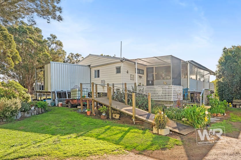 Click to view all images 299 Craddock Road Mount Barker WA 6324 - Image 2