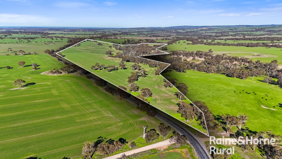 Click to view all images 1296 Alexandrina Road Finniss SA 5255 - Image 1