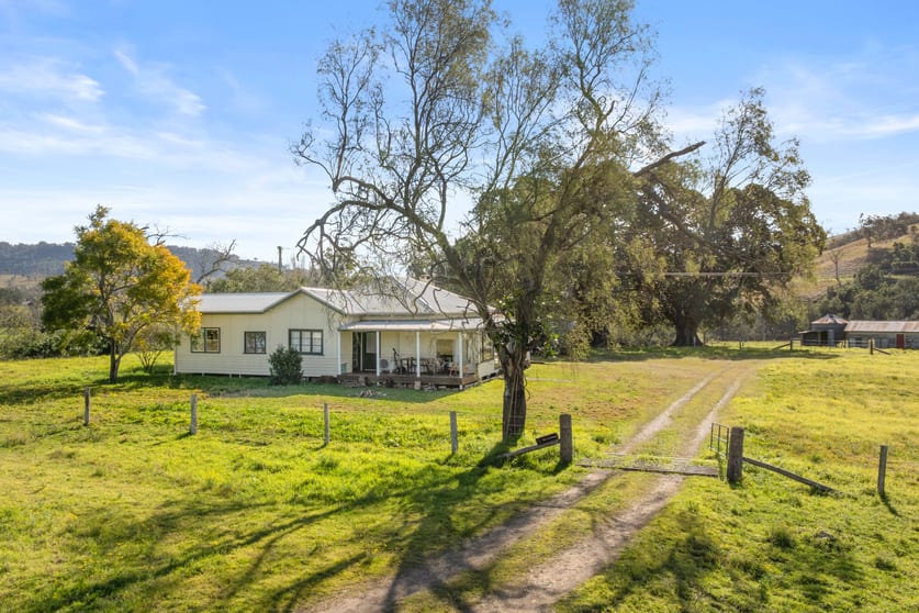 Click to view all images 436 Cross Keys Road Gresford NSW 2311 - Image 1