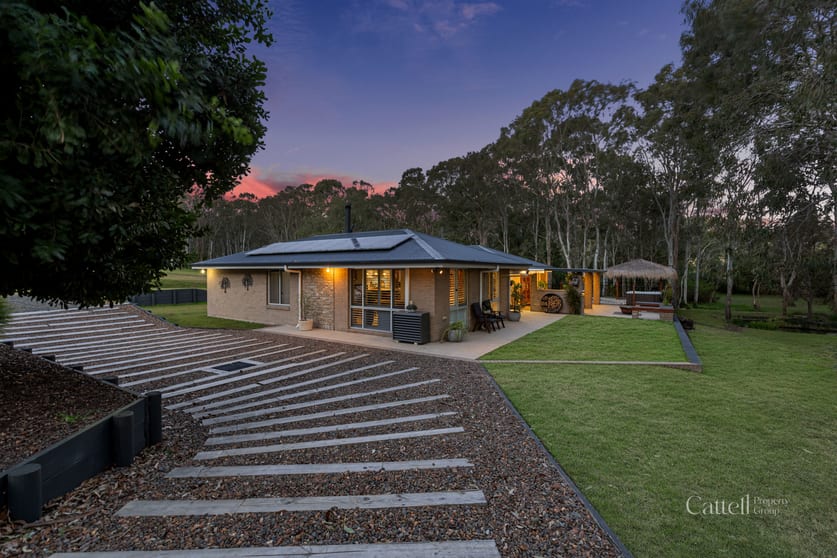 Click to view all images 32 Hollingshed Street Greta NSW 2334 - Image 2