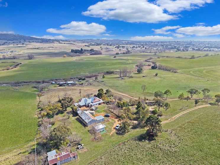 Click to view all images 226 Gormans Hill Road Gormans Hill NSW 2795 - Image 1