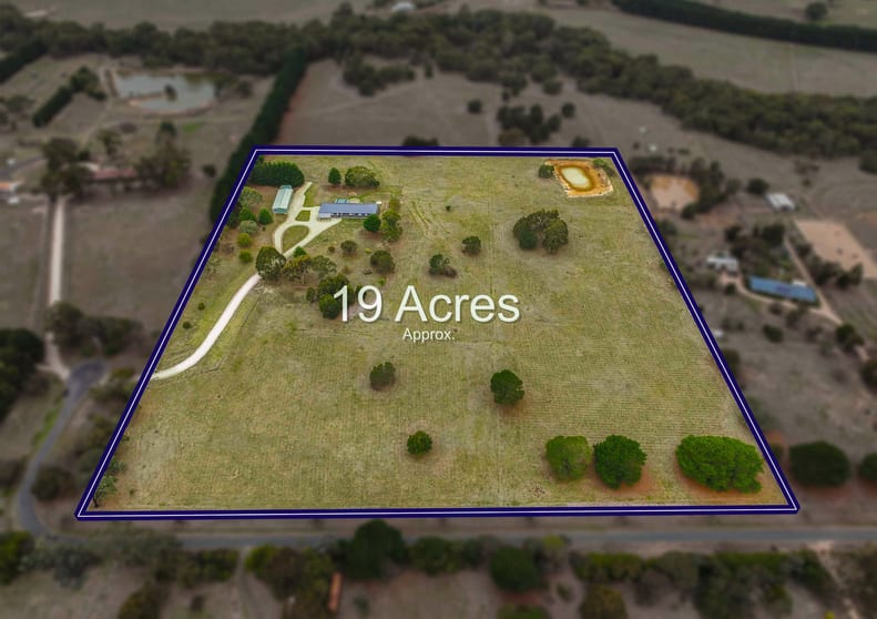 Click to view all images 149 Yaamba Drive Riddells Creek VIC 3431 - Image 3