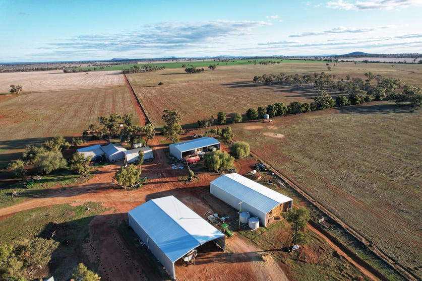 Click to view all images "Tamba" 1087 Burkes Road Ootha NSW 2875 - Image 3