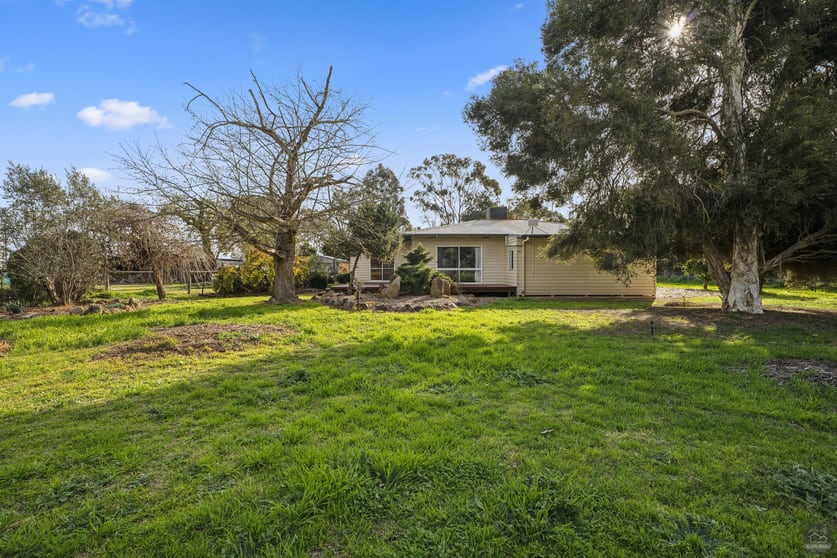 Click to view all images 1037 Inverness Road Invergordon VIC 3636 - Image 3