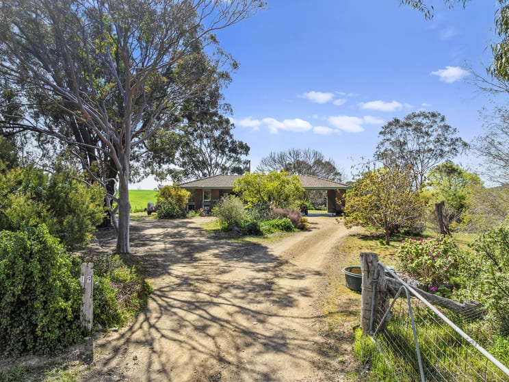 Click to view all images 109 Gall Lane Balmattum VIC 3666 - Image 1
