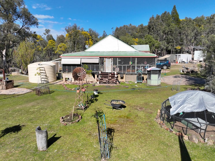 Click to view all images 2639 Gulf Road Emmaville NSW 2371 - Image 2
