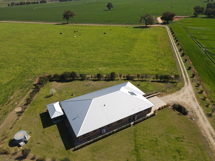 Click to view all images 56 Leneva Lane Canowindra NSW 2804 - Image 1