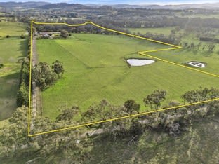 Click to view all images 140 Seymour Road Nar Nar Goon VIC 3812 - Image 2